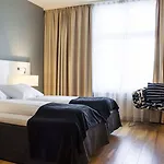 Thon Bristol, Szálloda 4*